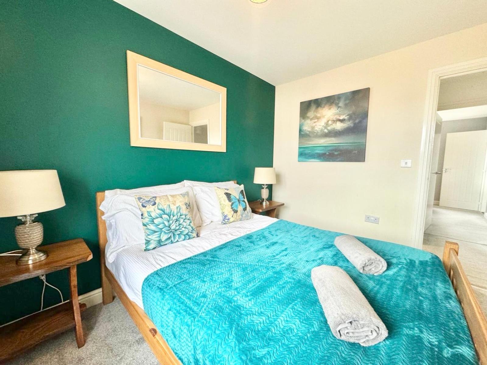 Home Centrally Located In Folkestone, Great Location For Families Or Workers Exterior photo
